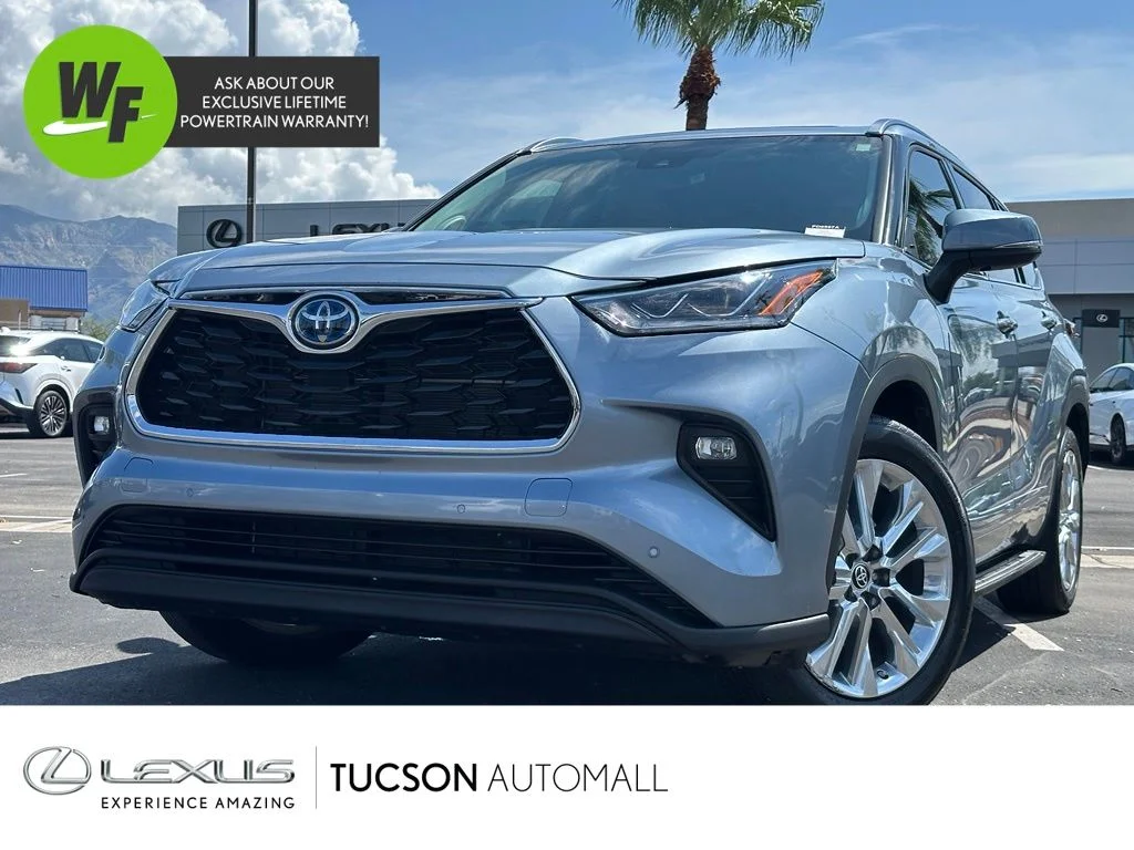 Used 2023  Toyota Limited image 1