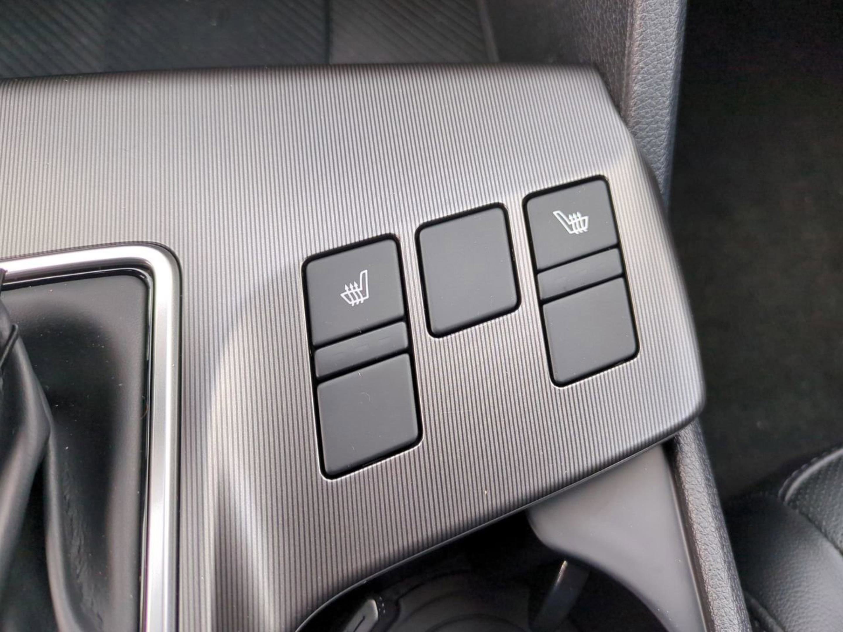 2026 Kia Sportage SX - Photo 28