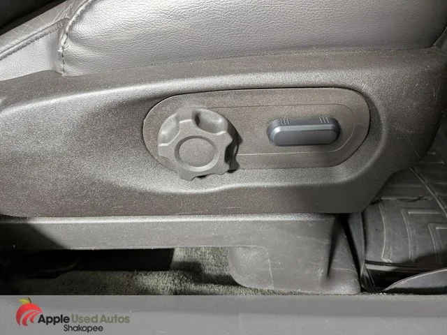 Used 2015 Silver Ford XLT image 49