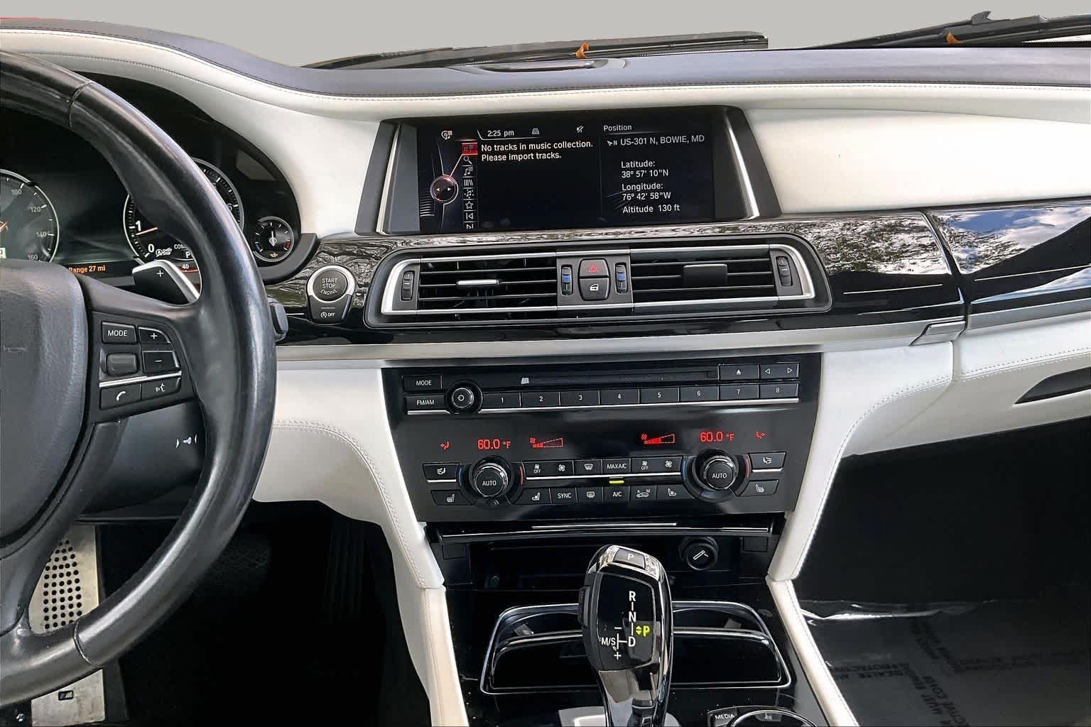 Used 2015  BMW 750Li xDrive image 6
