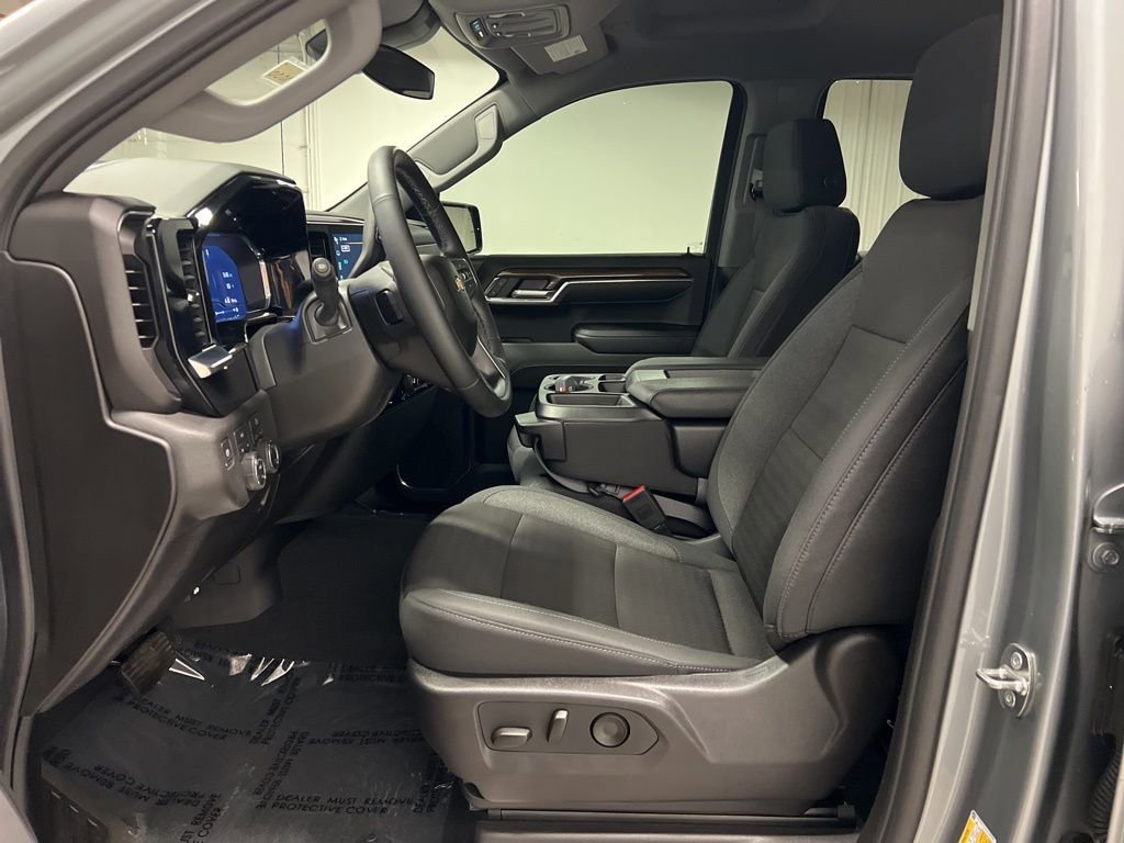 2024 Chevrolet Silverado 1500 LT - Photo 10