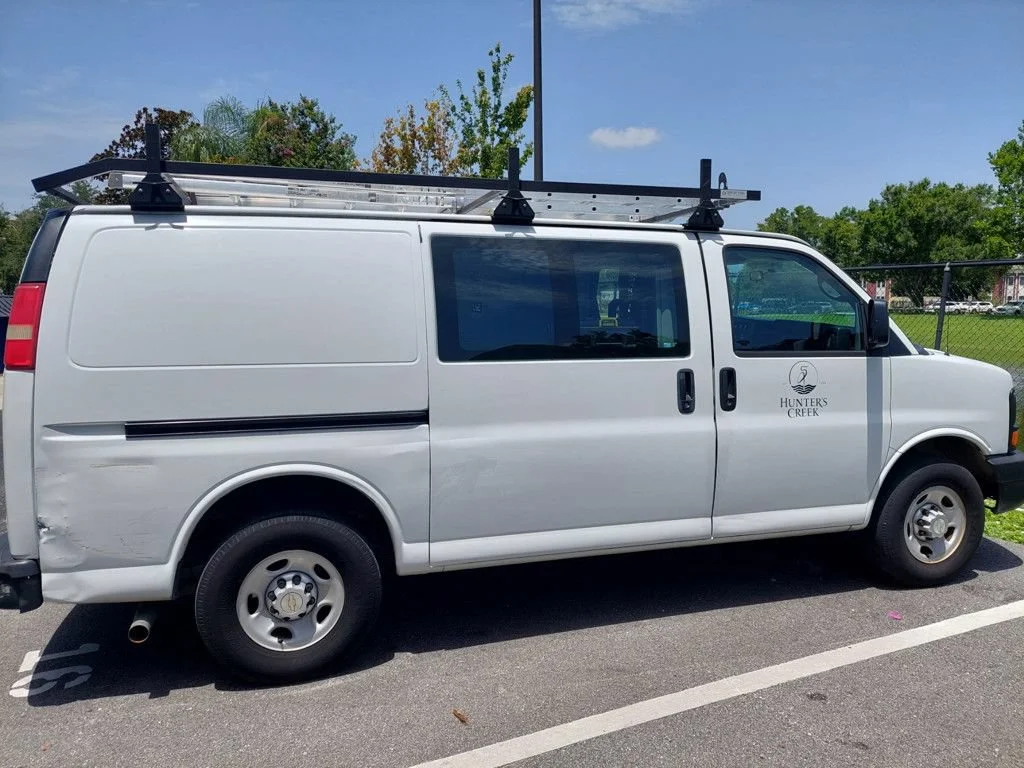 Used 2014 SUMMIT WHITE Chevrolet Work Van image 2