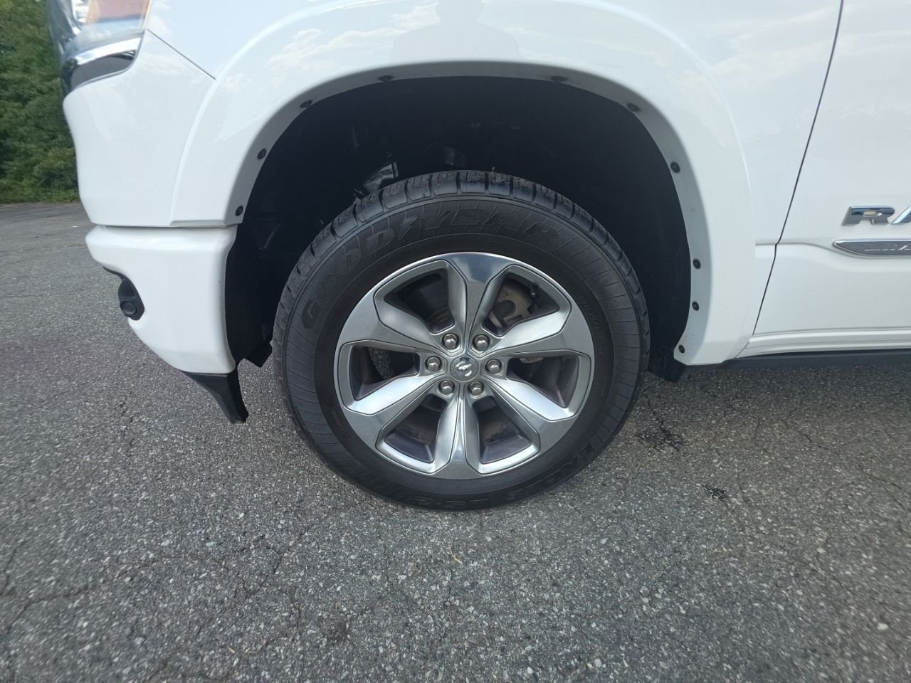 Used 2022 White Ram Limited image 13