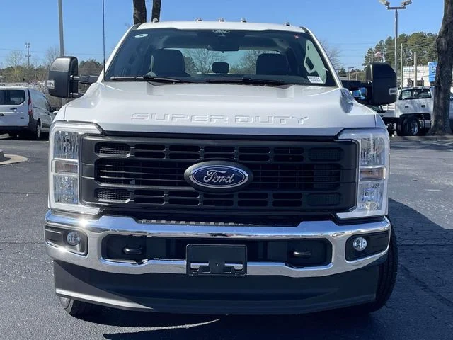 New 2026 Oxford White Ford F-350® XL image 6