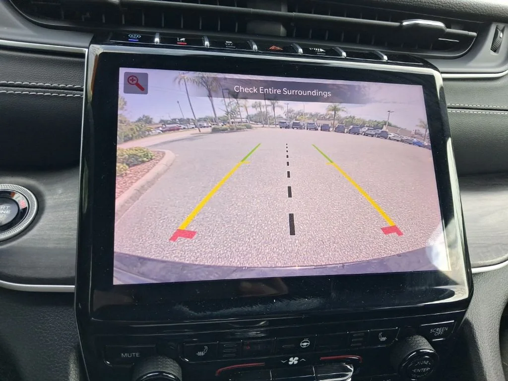 Used 2024 Black Jeep 4xe image 28