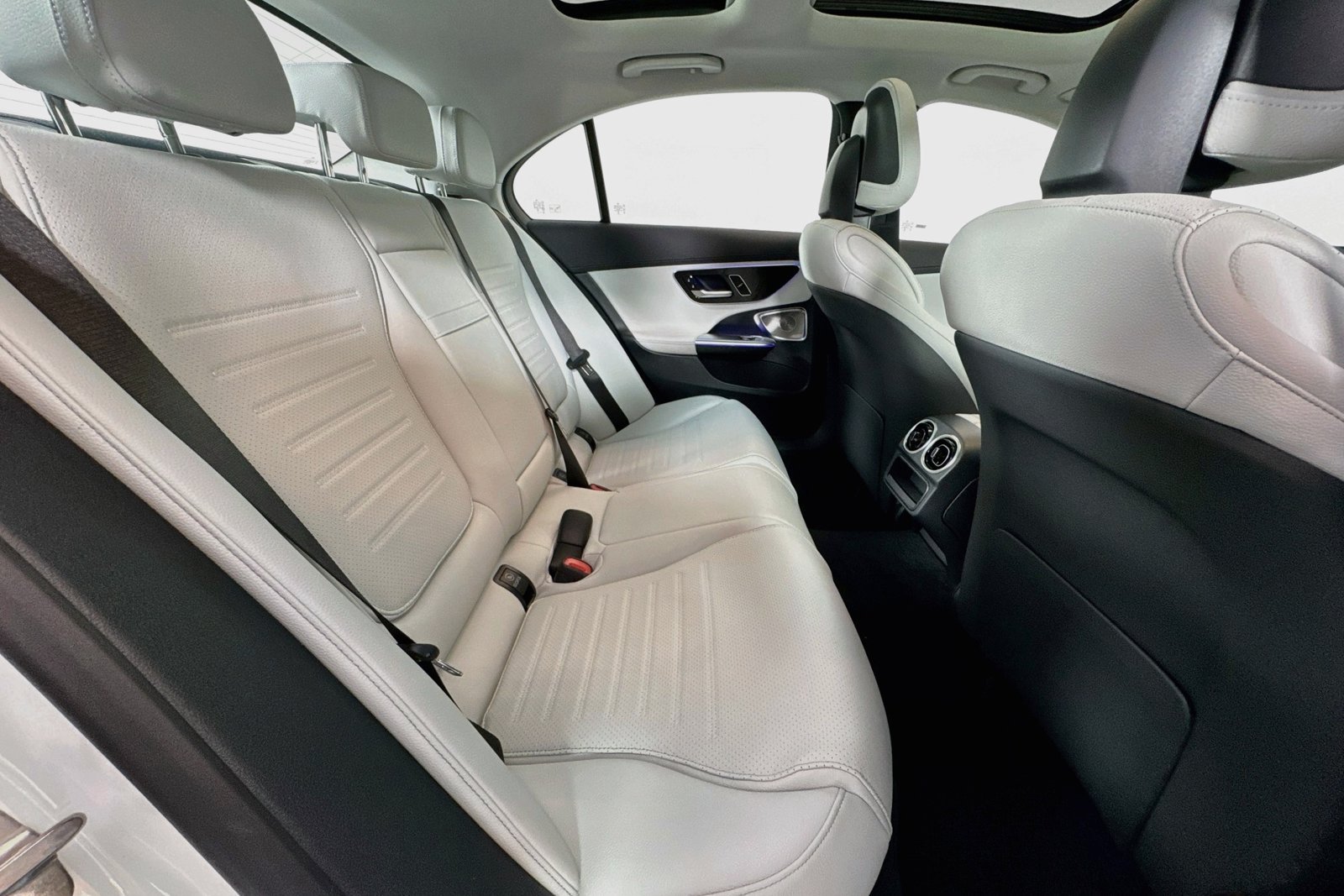 New 2026 Polar White Mercedes-Benz C 300 image 25