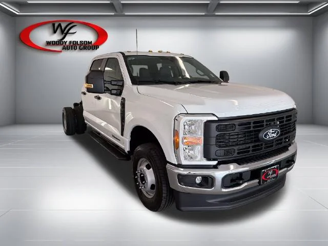 New 2027 Oxford White Ford F-350® XL image 22