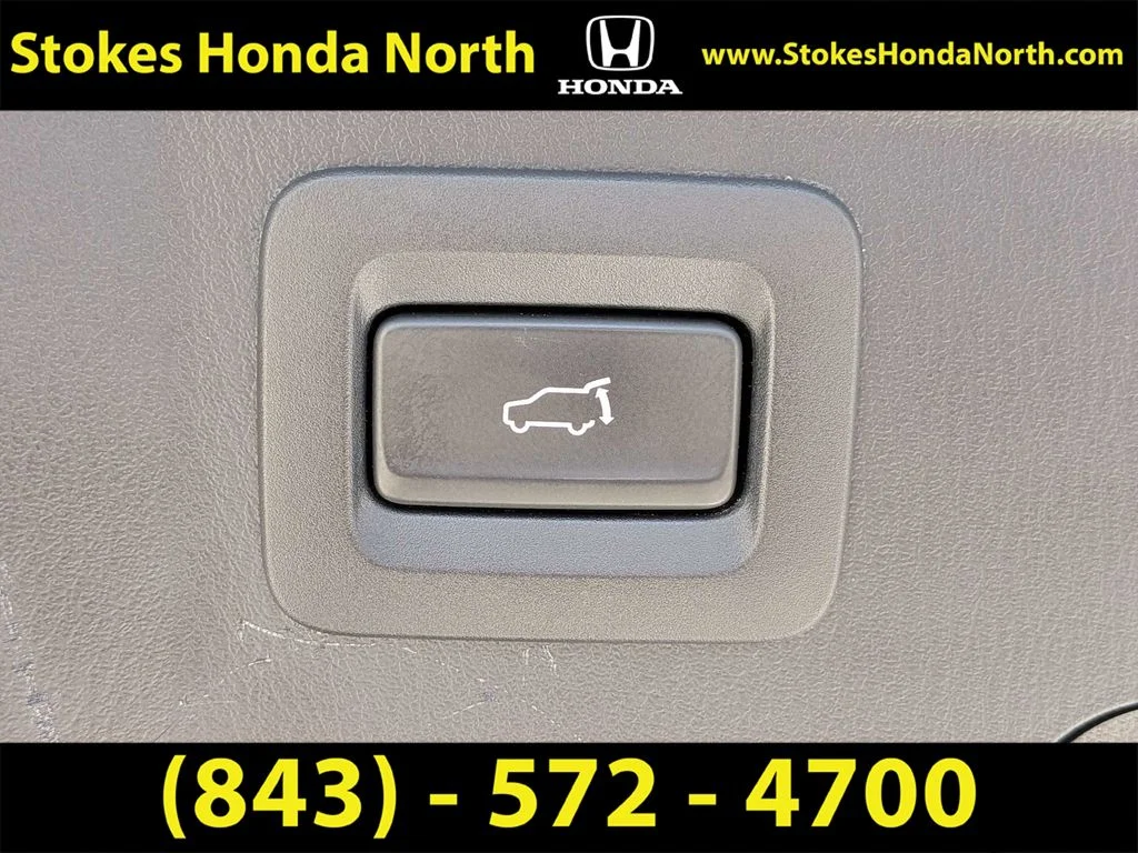 Used 2020 White Mazda Grand Touring image 17