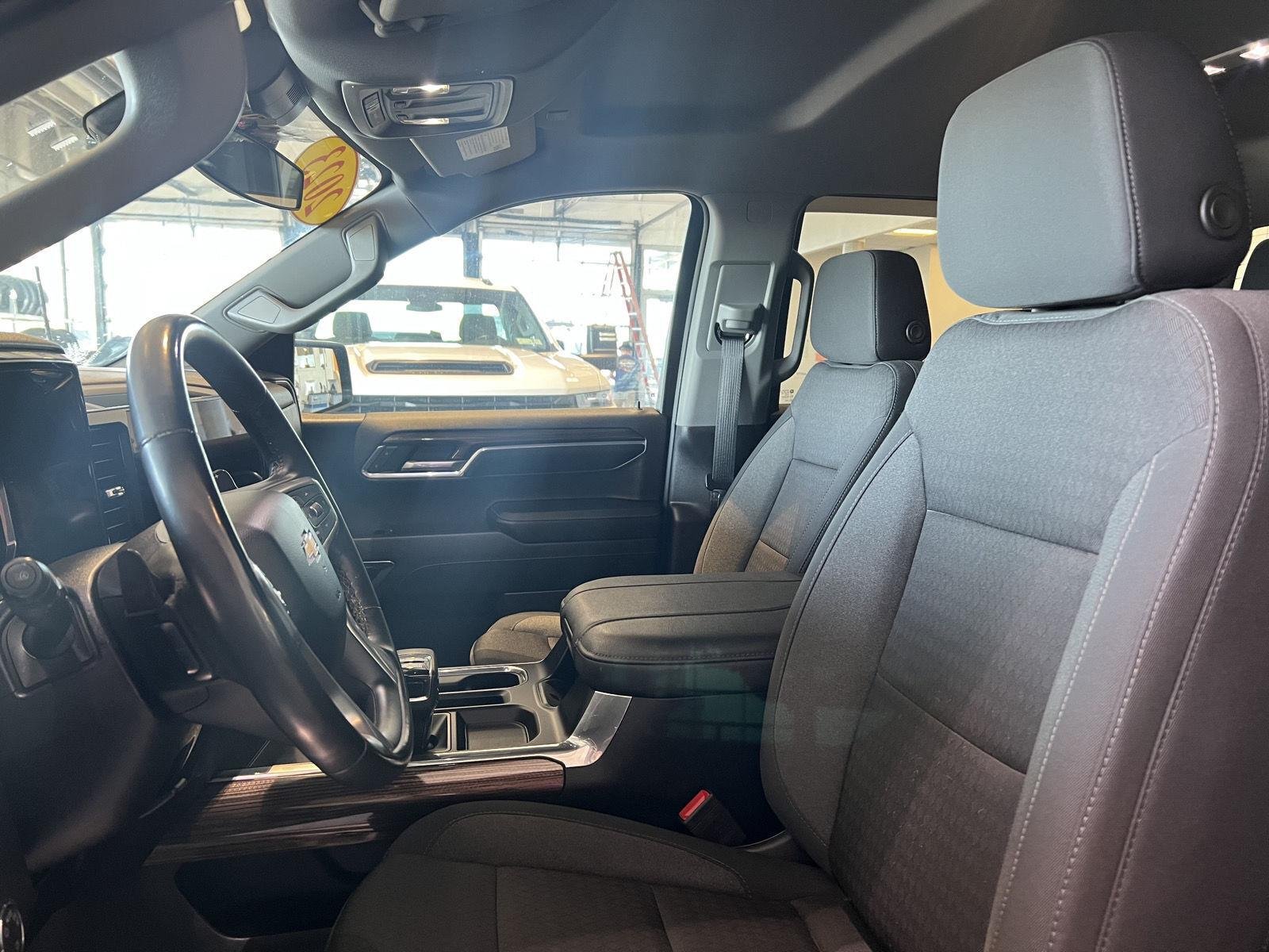 Used 2023 Northsky Blue Metallic Chevrolet LT image 19