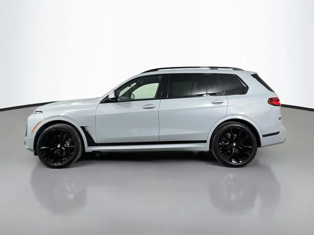 Used 2023 Gray BMW xDrive40i image 8