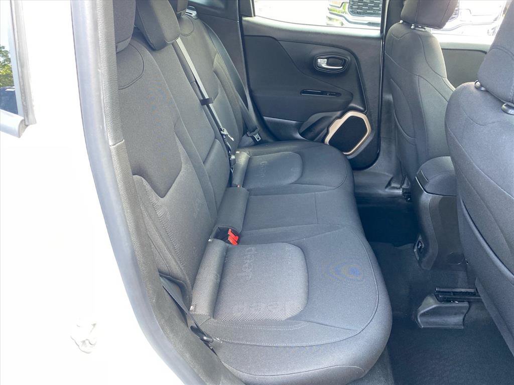 Used 2017 Glacier Metallic Jeep Latitude image 24