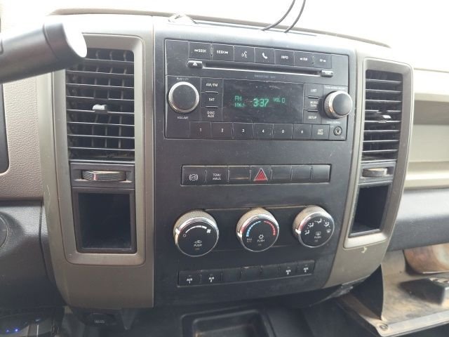 Used 2011 White Ram ST image 13