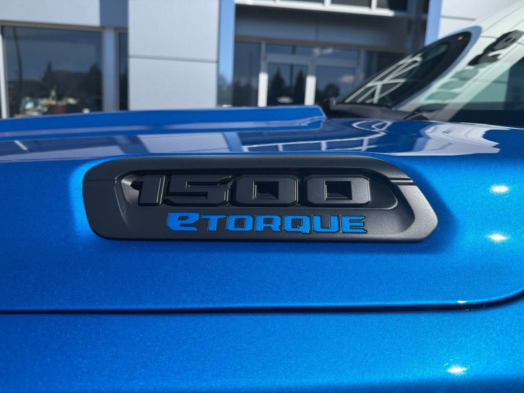 New 2026 Hydro Blue Pearl-Coat Exterior Paint RAM Big Horn/Lone Star image 14