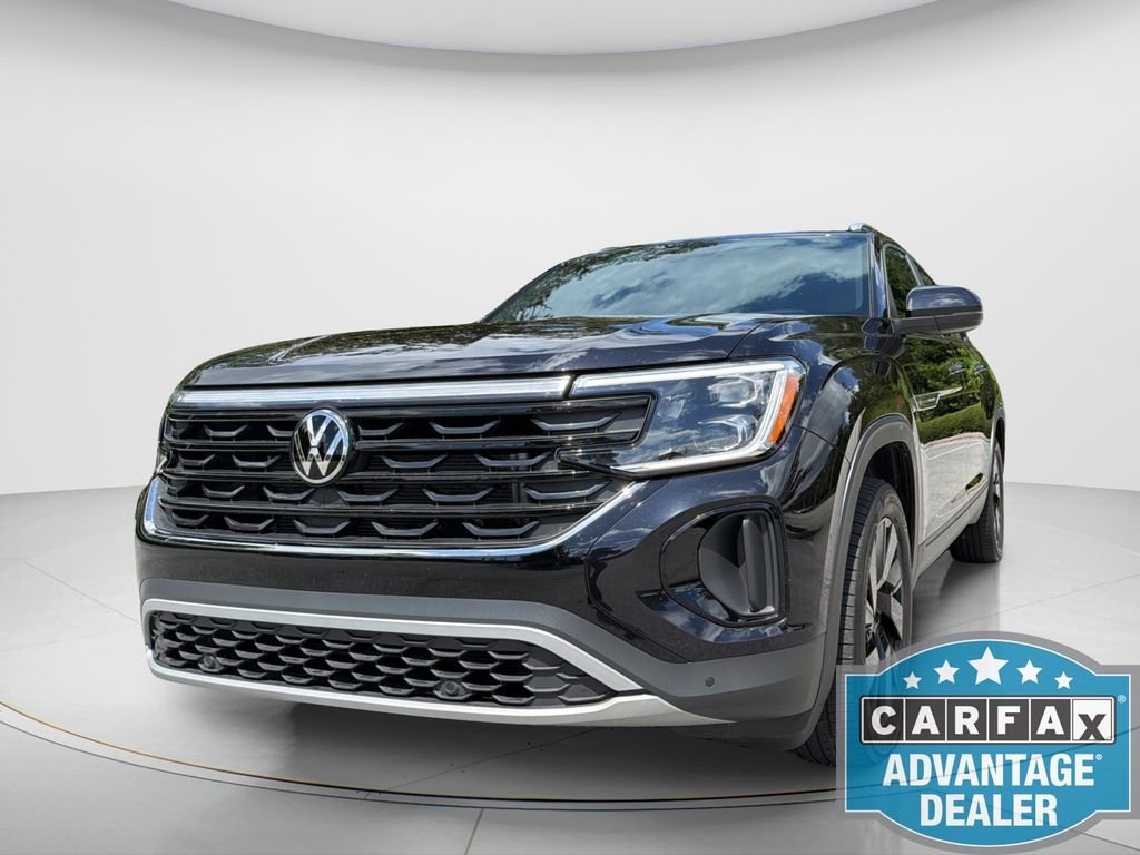 Used 2024  Volkswagen 2.0T SE w/Technology image 2