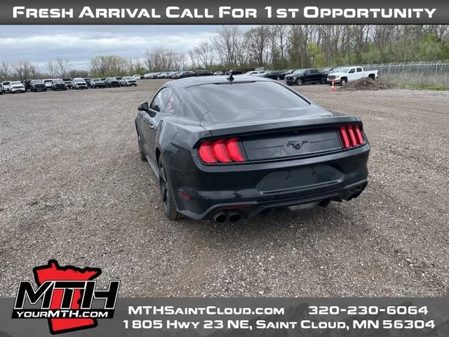 2022 Ford Mustang EcoBoost - Photo 11