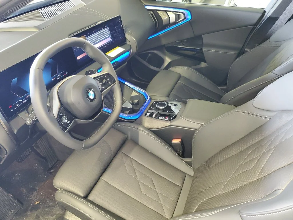 New 2026 Arctic Race Blue metallic BMW 30 xDrive image 15