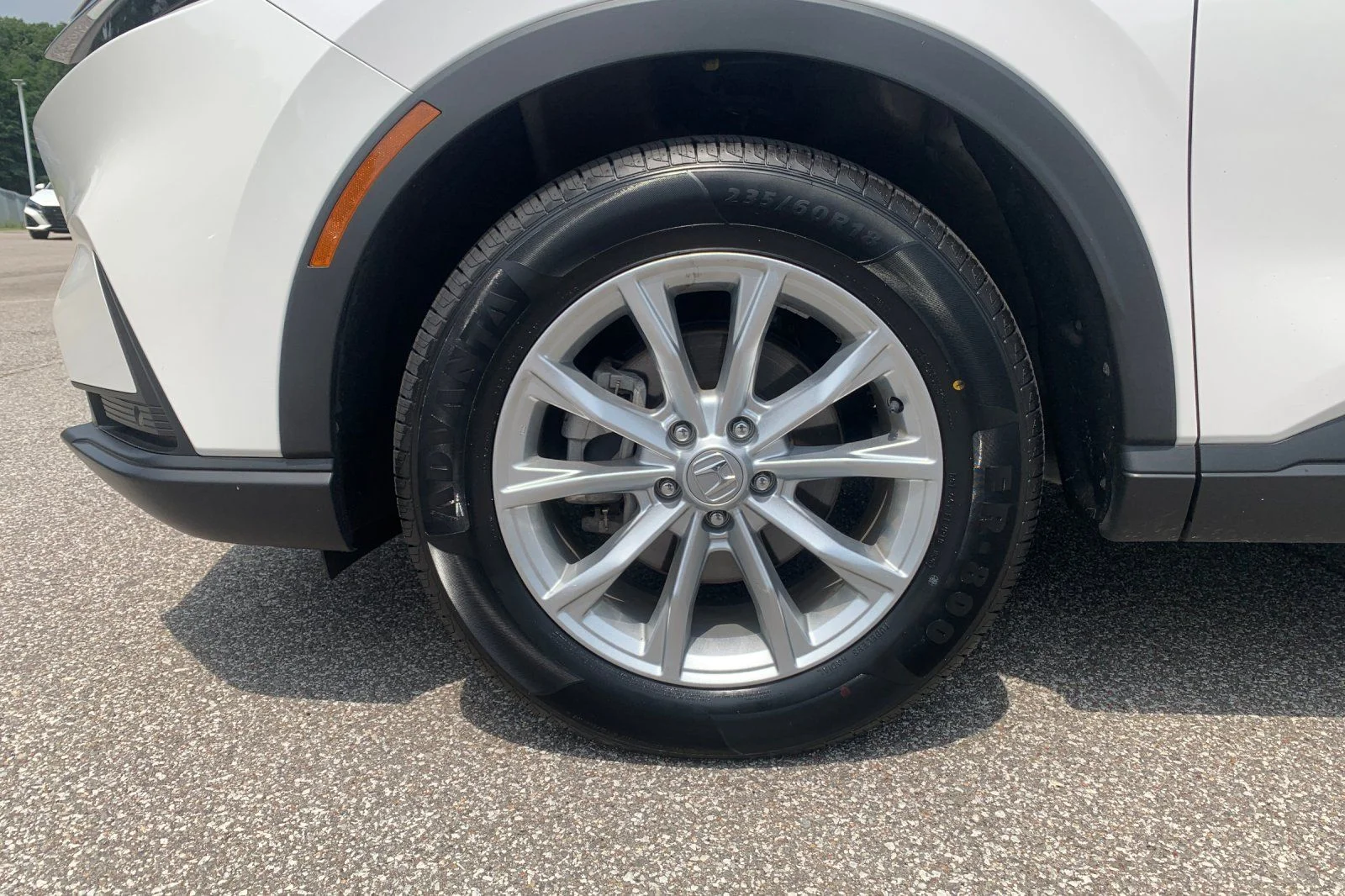 Used 2024 White Honda EX-L image 33