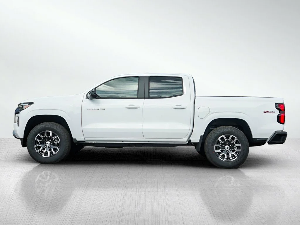 New 2026 Summit White Chevrolet Z71 image 3