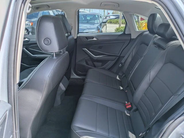 Used 2023 Silver Volkswagen 1.5T SE image 13