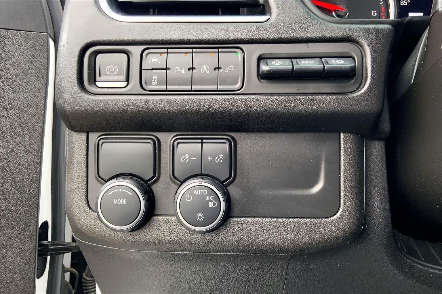 Used 2021 Summit White Chevrolet High Country image 33