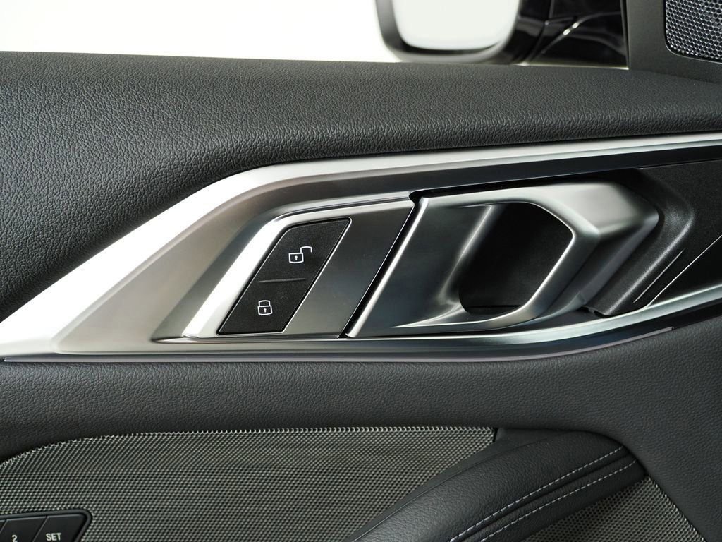 Used 2026 Black Sapphire Metallic BMW 430i xDrive image 32
