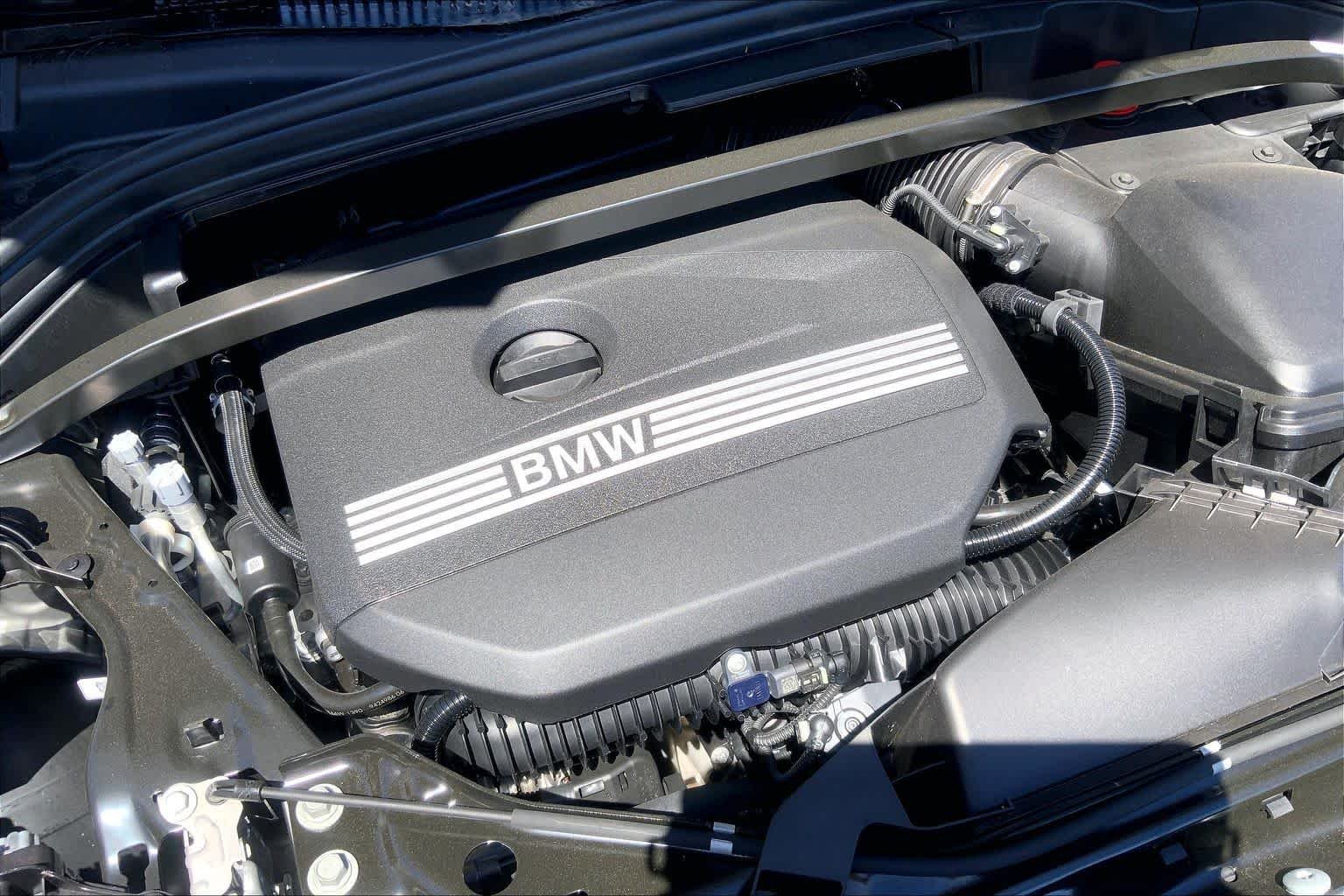New 2026 Space Silver Metallic BMW xDrive28i image 17