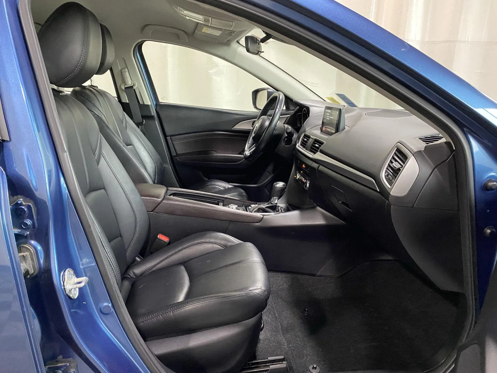 Used 2018 Eternal Blue Mica Mazda Touring image 11