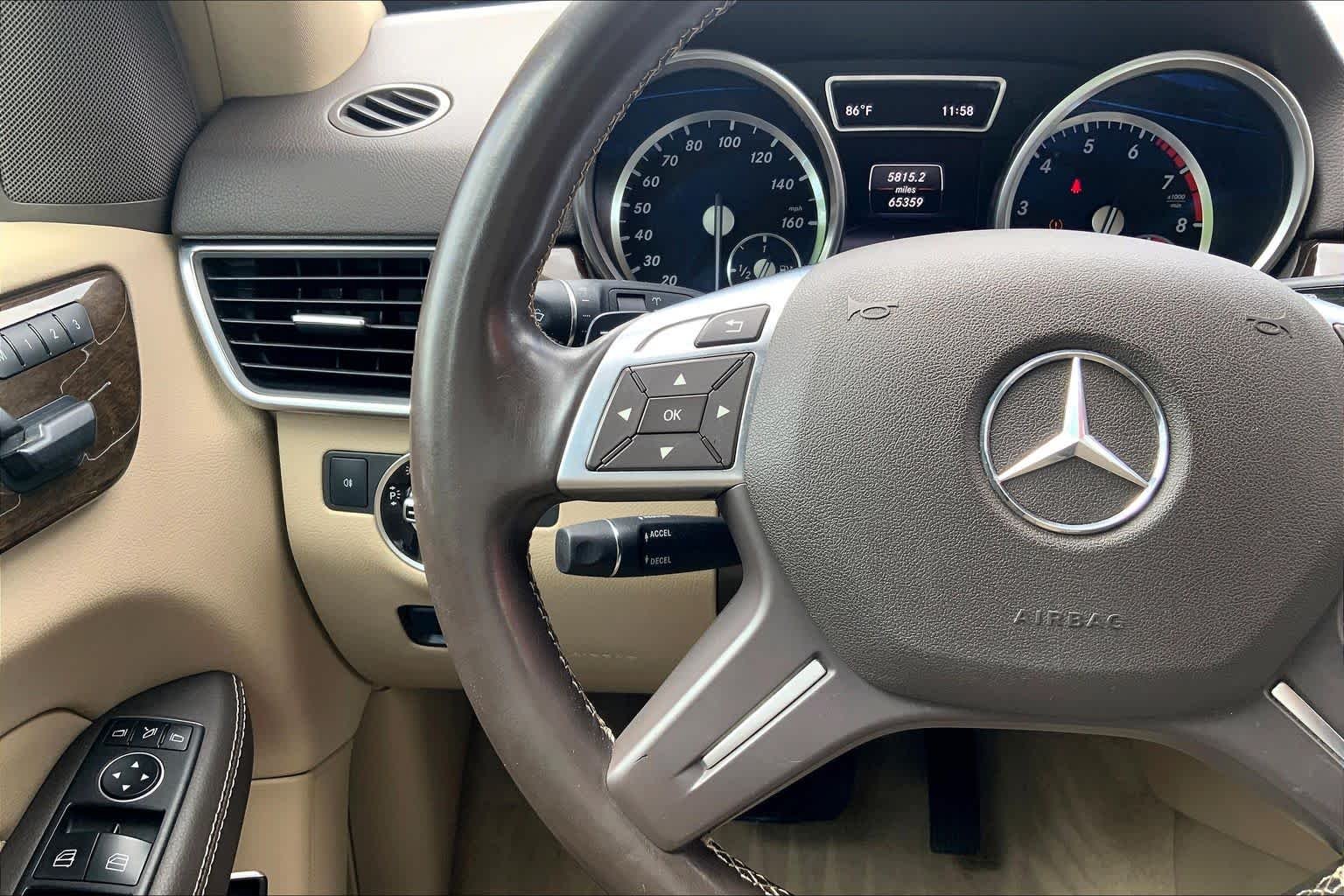 Used 2015 Polar White Mercedes-Benz ML 350 image 23