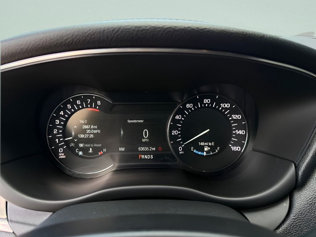 Used 2019 White Lincoln Reserve image 15