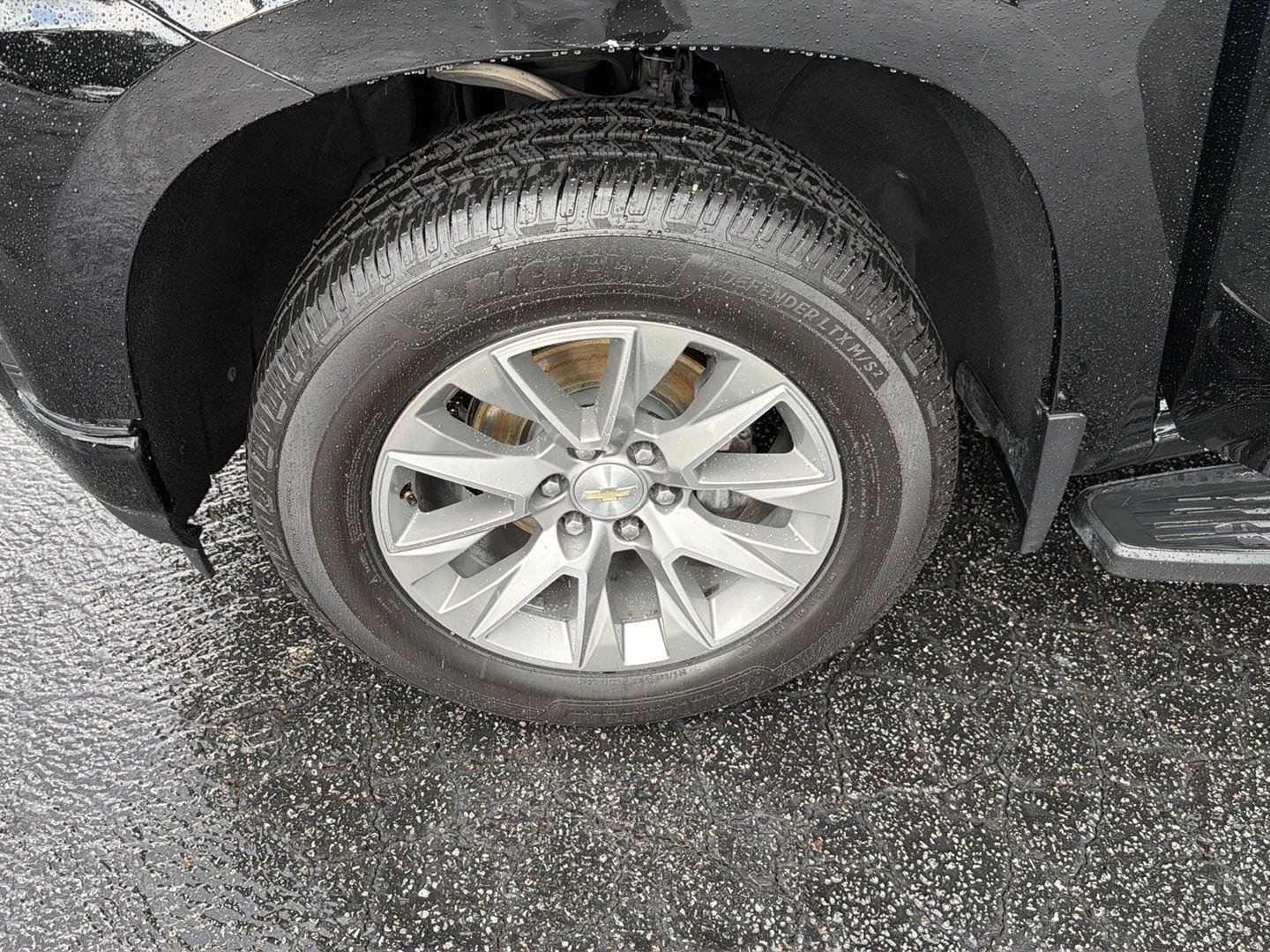 Used 2020 Black Chevrolet High Country image 38