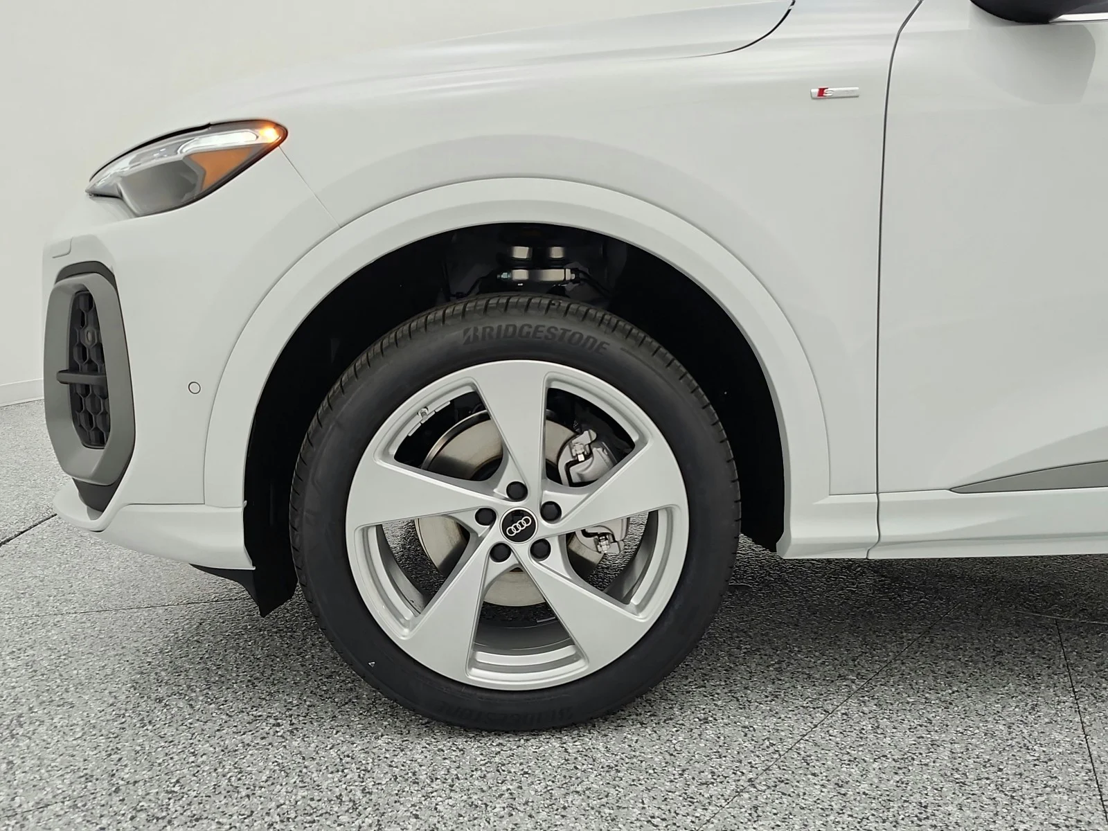 New 2026 Glacier White Metallic Audi Premium Plus 2.0 TFSI quattro image 13