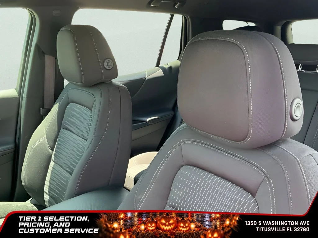 Used 2025 Mosaic Black Metallic Chevrolet LT image 20