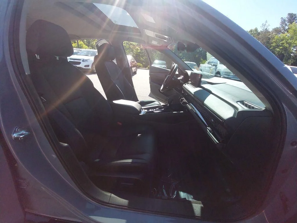 Used 2024  Honda Touring image 10