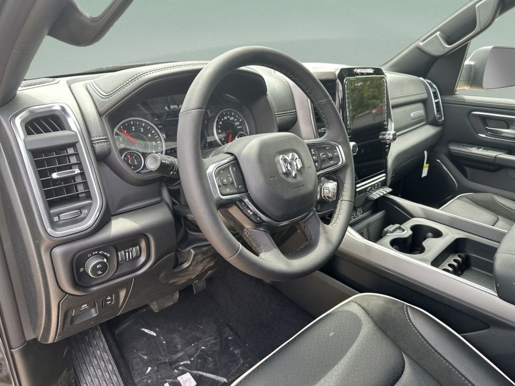 New 2026 Diamond Black Crystal Pearl-Coat Exterior Paint RAM Laramie image 19