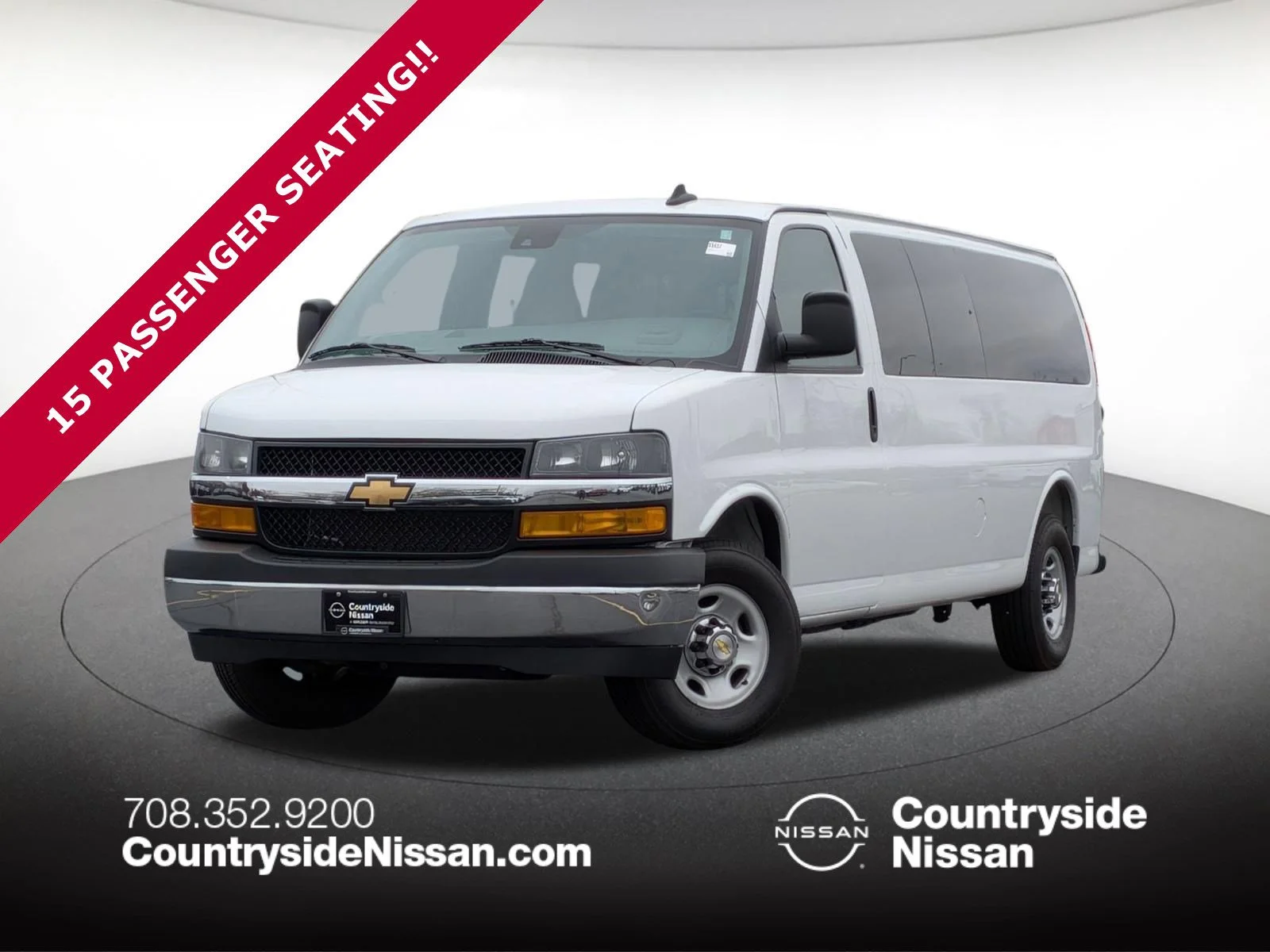 2025 Chevrolet Express 3500 LT Extended's photo