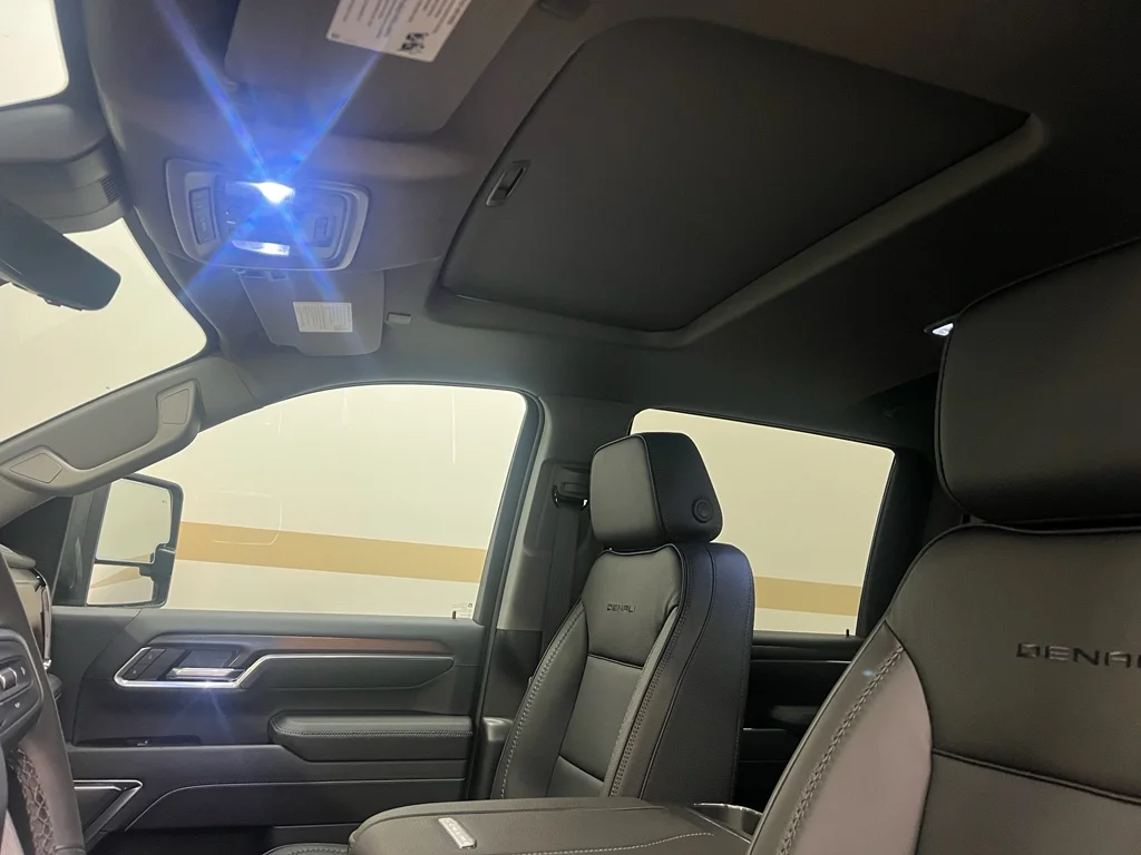 2026 GMC Sierra 3500HD Denali - Photo 7