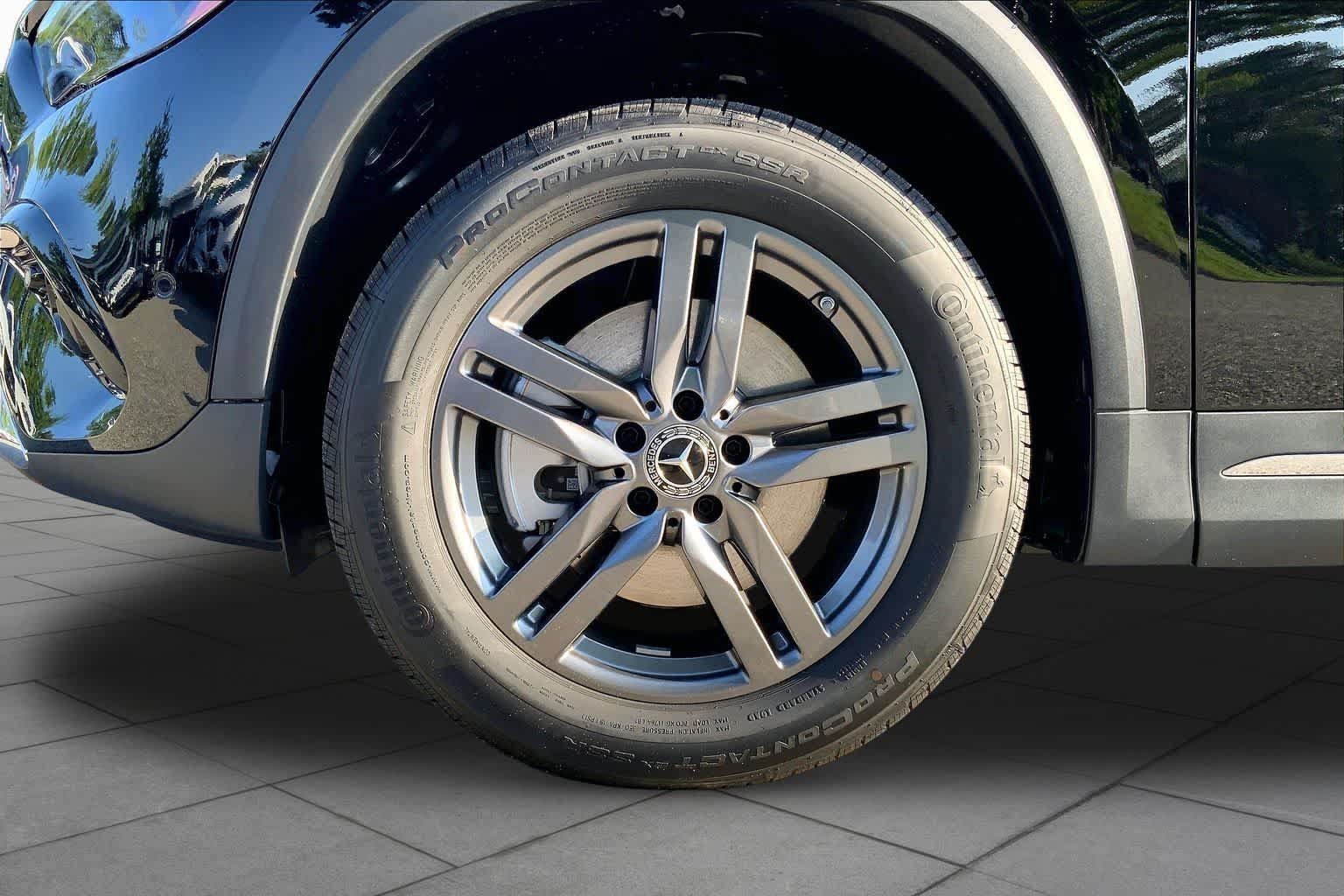 New 2026 Night Black Mercedes-Benz GLA 250 image 15