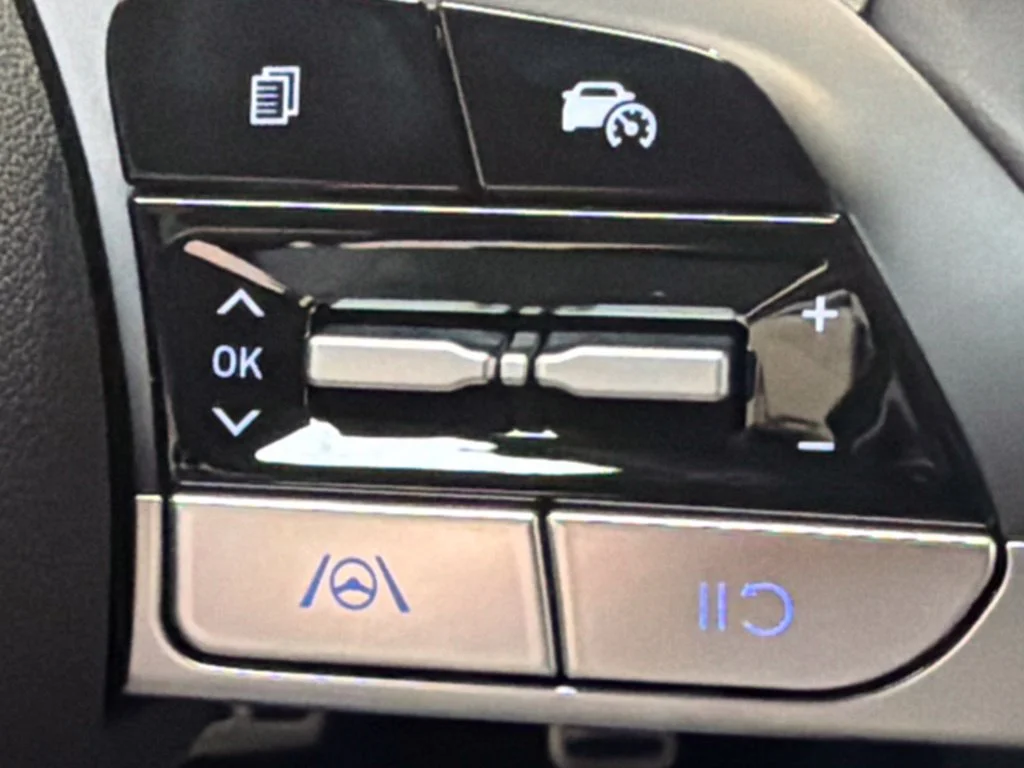 New 2026 Amazon Gray Hyundai SEL Sport Plus image 25