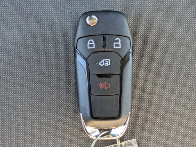 Certified Used 2023 Oxford White Ford XLT image 27