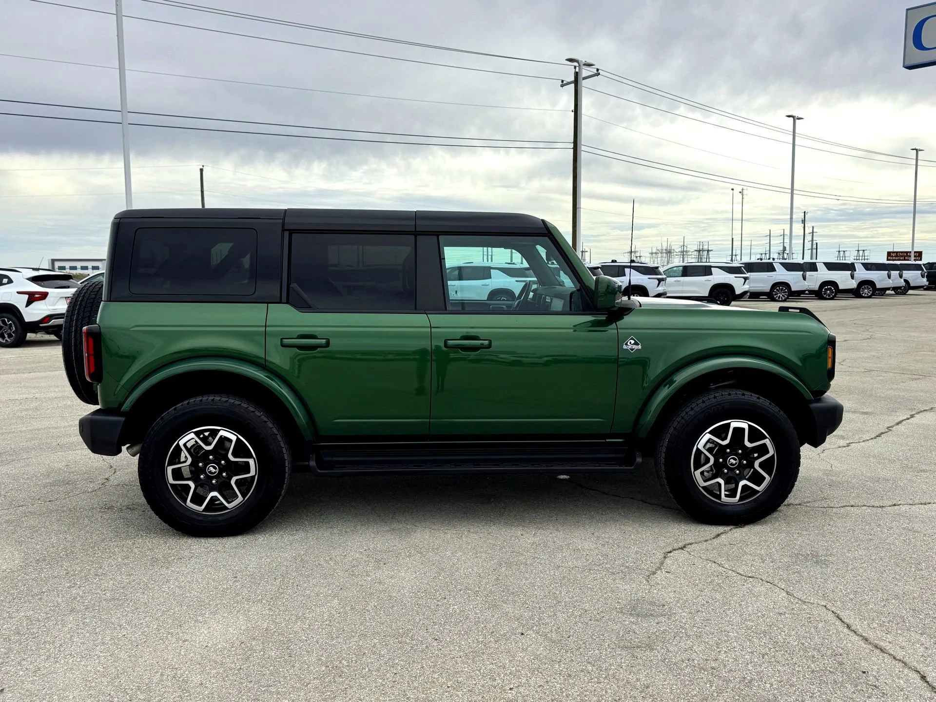 Used 2025  Ford Outer Banks image 7