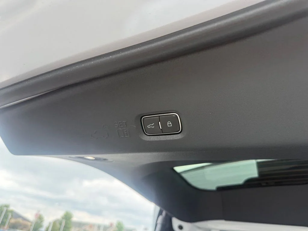 New 2026 Space Silver Metallic Ford MAX Active image 49