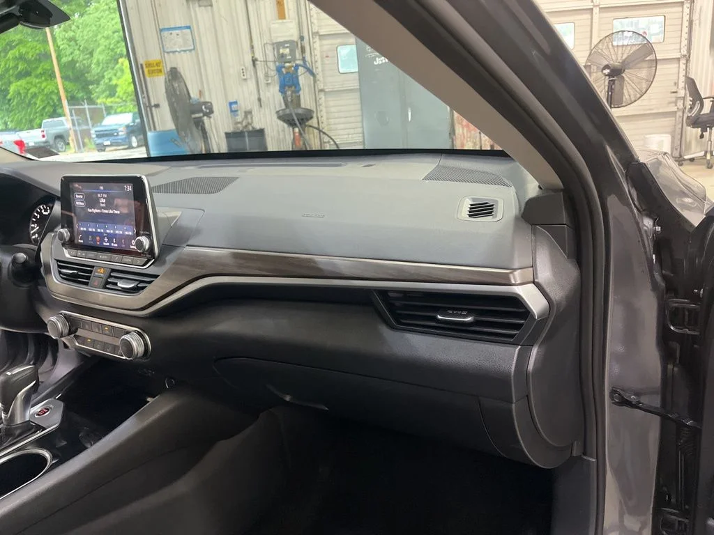 Used 2024 Gray Nissan 2.5 SV image 30