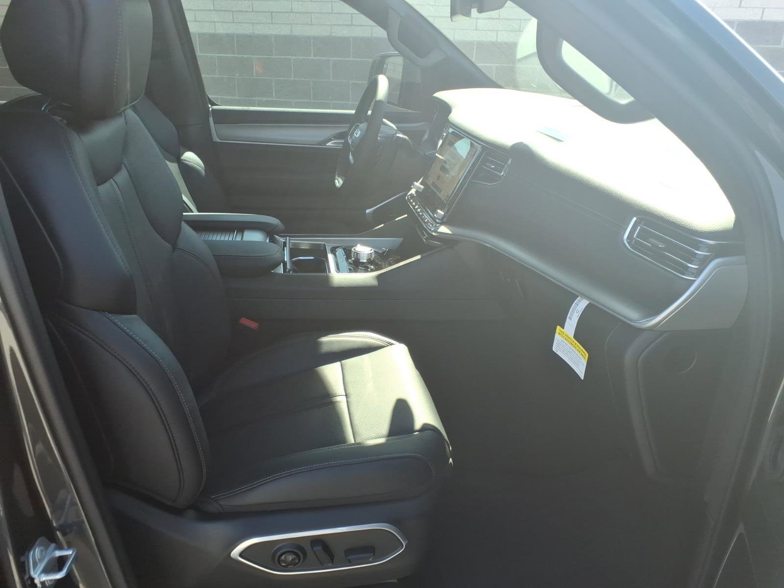 New 2026 Baltic Gray Metallic Clearcoat Jeep  image 7