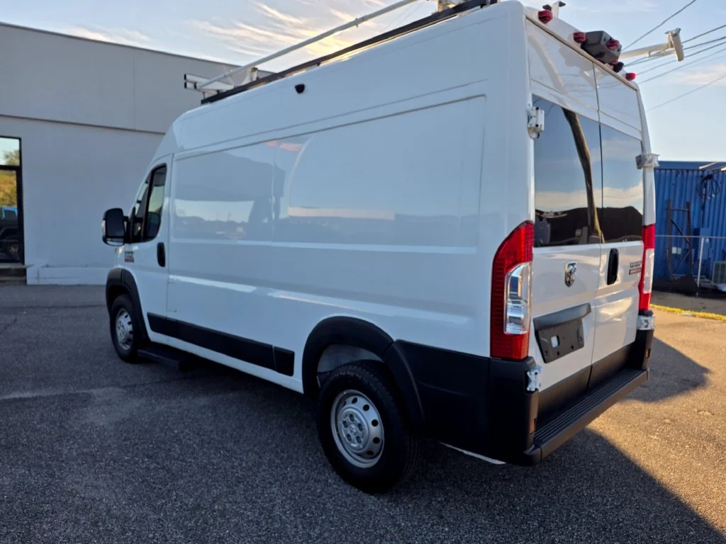Used 2022 White Ram Base image 3