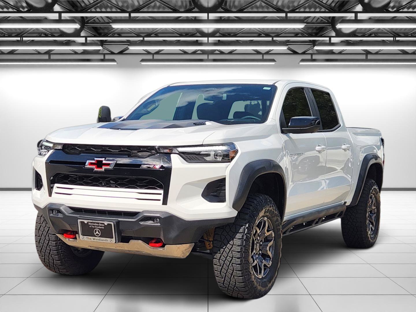 Used 2025 Summit White Chevrolet ZR2 image 5