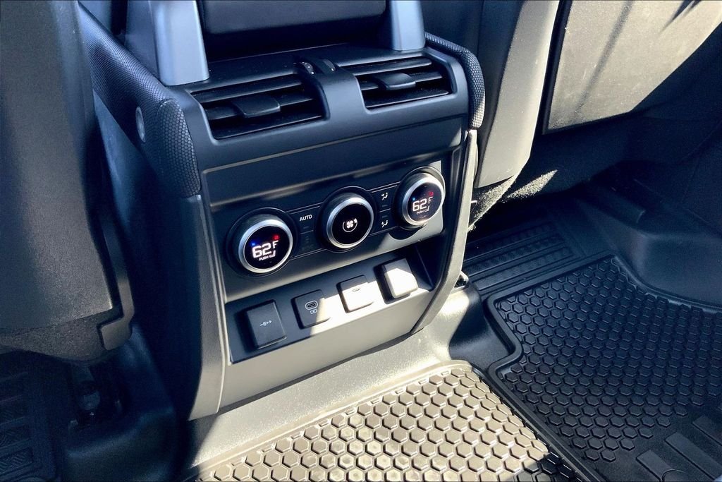 Used 2021 Gray Land Rover X-Dynamic HSE image 10