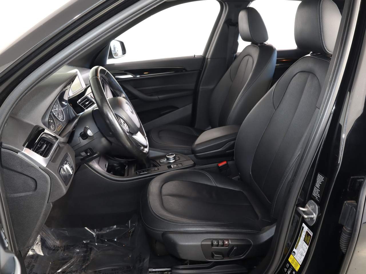 Used 2017 Jet Black BMW xDrive28i image 13