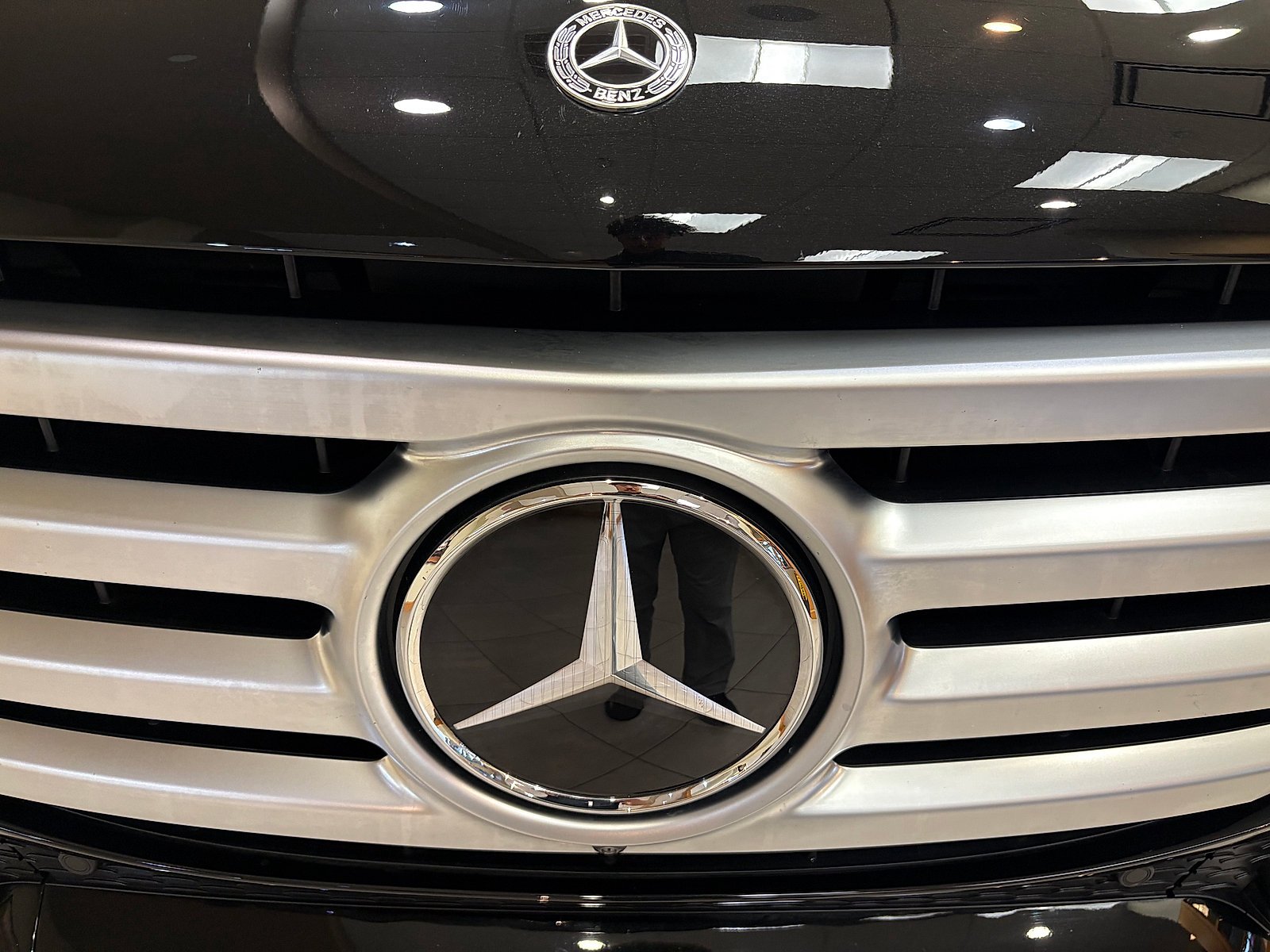 New 2026 Obsidian Black Metallic Mercedes-Benz 4MATIC® image 41