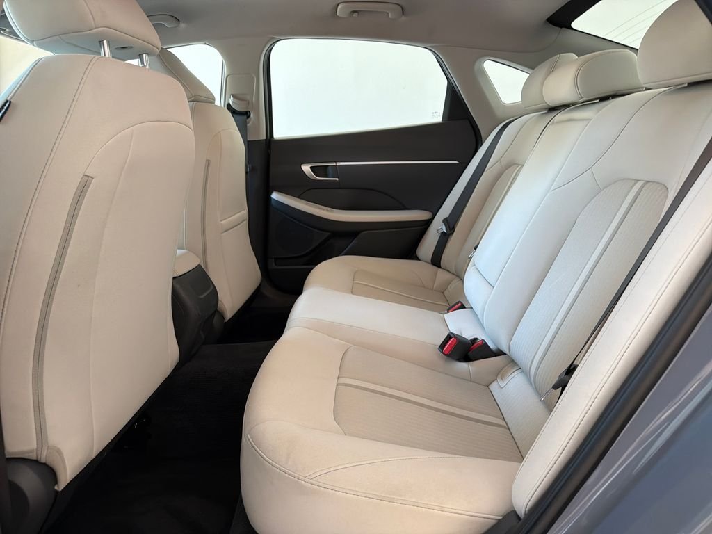 Used 2025 Blue Hyundai SEL image 29