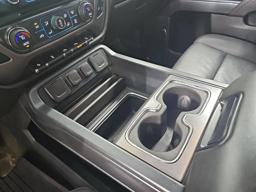 Certified Used 2018 White GMC SLT image 29